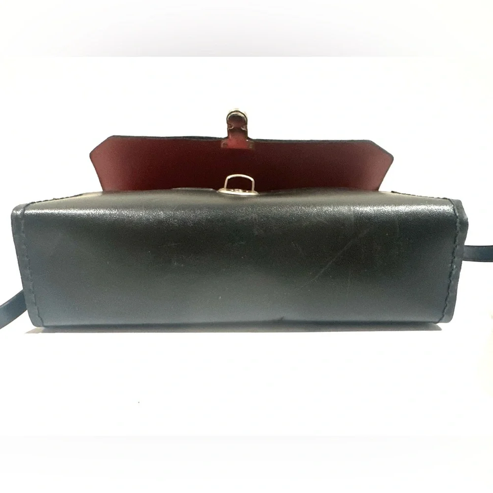 Vintage Black Leather Camera Case with Metal Clasp 8.5”